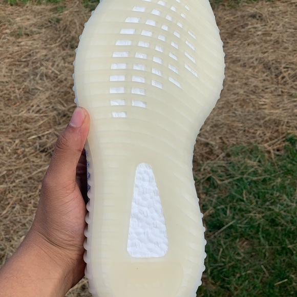 Yeezy boost 350 v2 “cloud white” size 11 - Picture 8 of 8
